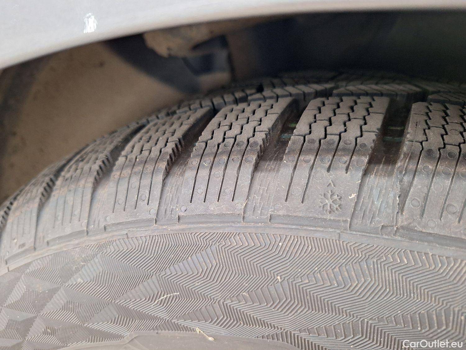  Mercedes  A-Klasse Mercedes, A-Class Berline '18, Mercedes-Benz  Limousine A 180d DCT Busine #34