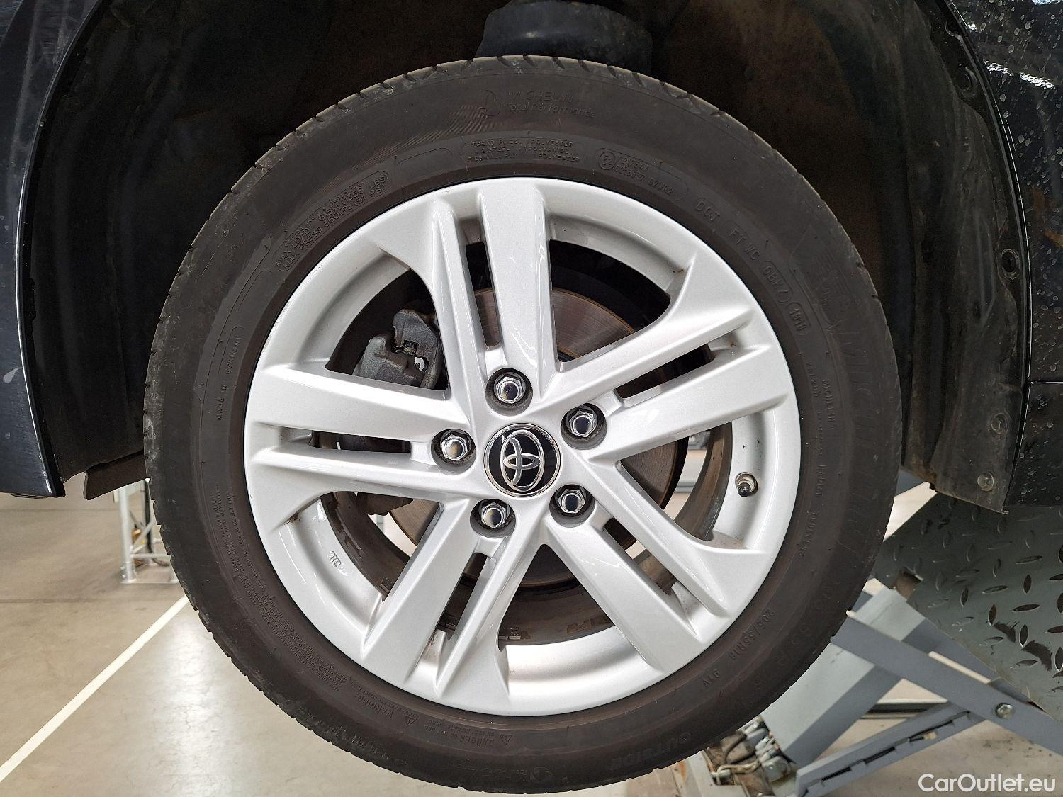  Toyota  Corolla Toyota,  TS '19, Toyota  Touring Sports 1.8 Hybrid Dynamic e #13