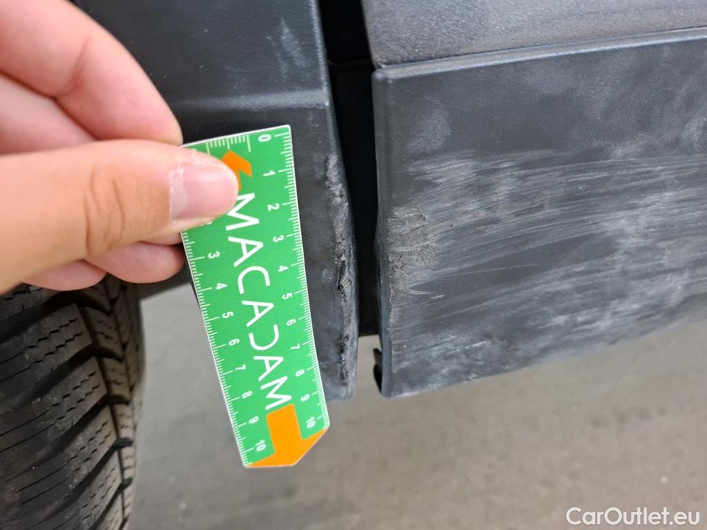  Peugeot  2008  Allure Business 1.5 HDi 130CV BVA8 E6d #17