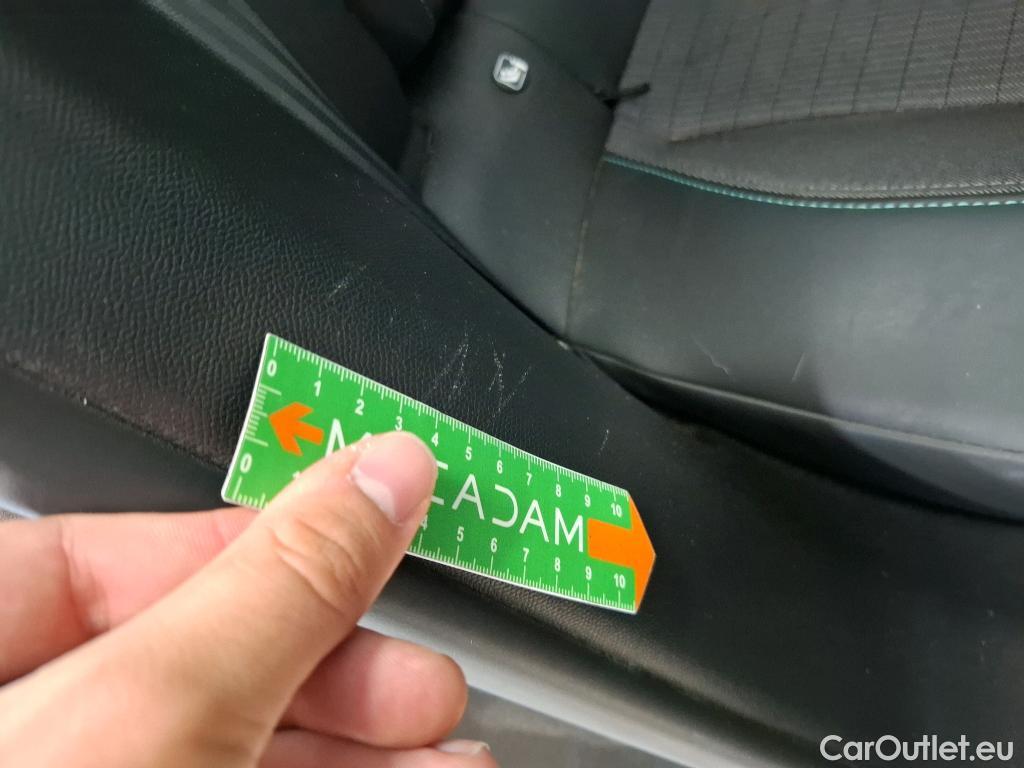  Peugeot  2008  Allure Business 1.5 HDi 130CV BVA8 E6d #21