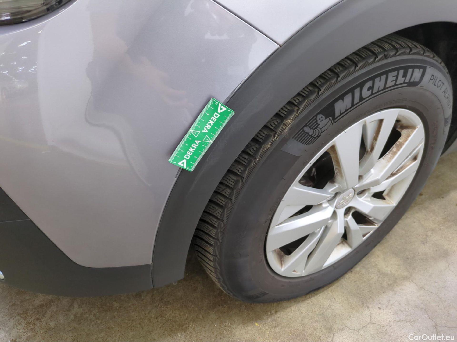  Peugeot  3008  Active Business 1.5 HDi 130CV BVA8 E6d #27