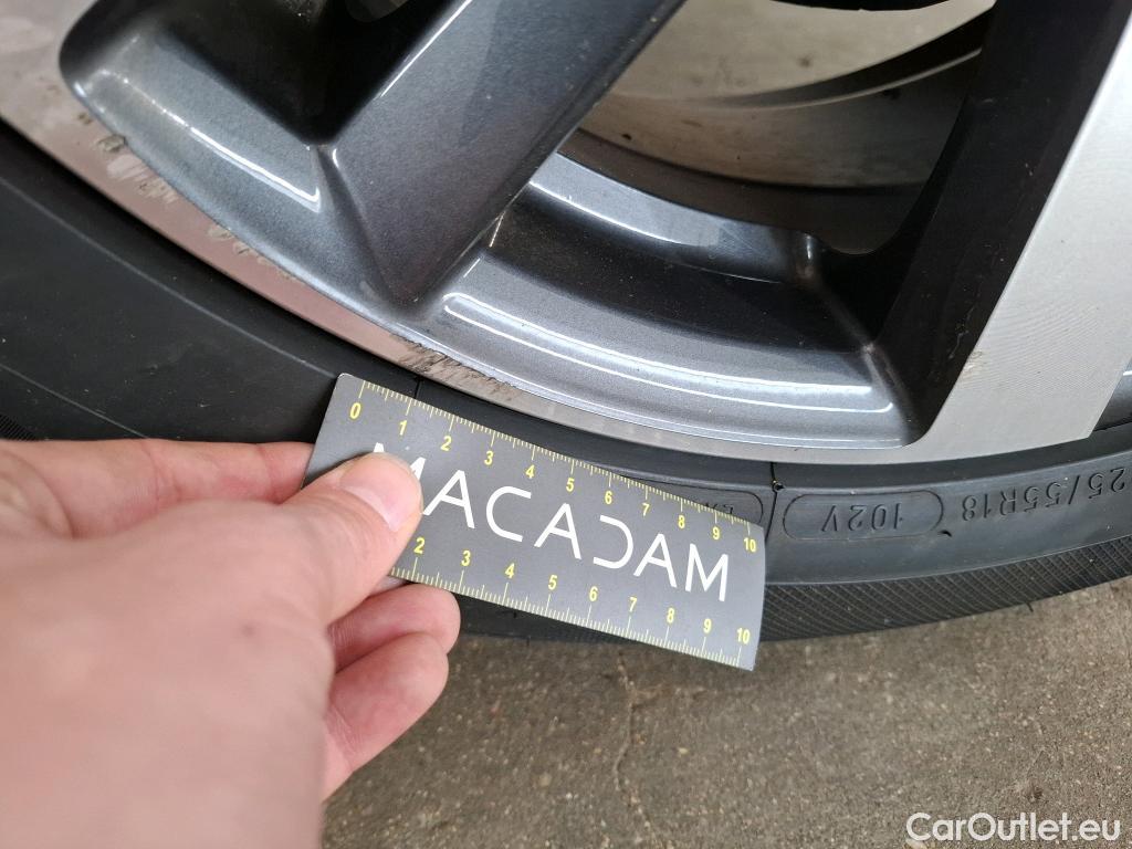  Peugeot  5008  Allure 1.2 PureTech 130CV BVM6 7 Sieges E6d #8