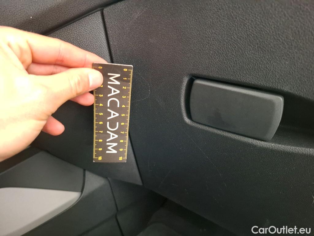  Bmw  Serie 1 BMW Série 1 / 2019 / 5P / Berline 116i DKG7 Business Design #5