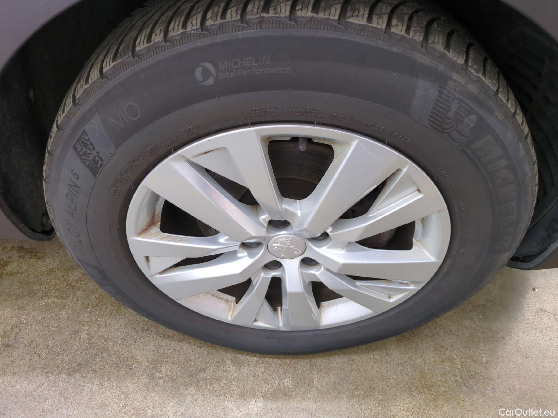  Peugeot  3008  Active Business 1.5 HDi 130CV BVA8 E6d #8