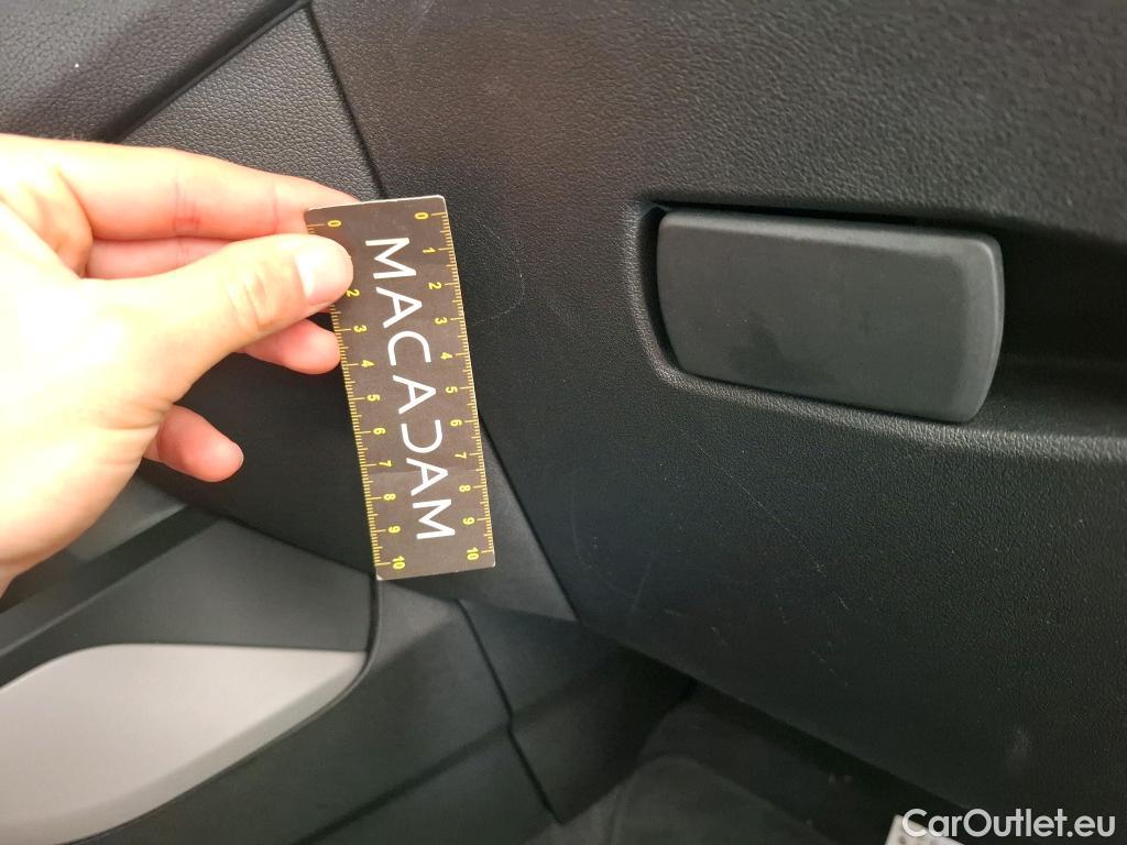  Bmw  Serie 1 BMW Série 1 / 2019 / 5P / Berline 116i DKG7 Business Design #6