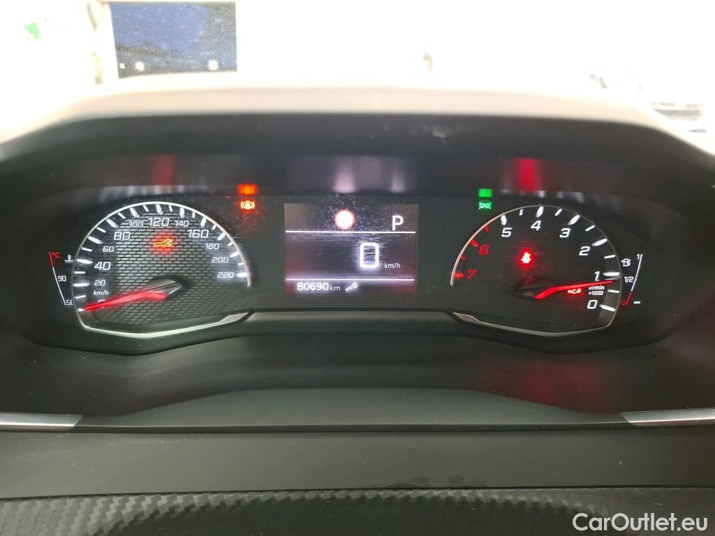  Peugeot  2008  Allure Business 1.5 HDi 130CV BVA8 E6d #26