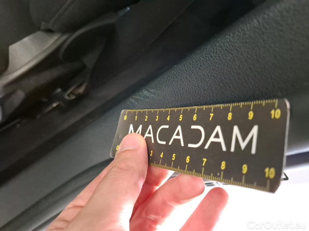  Bmw  Serie 1 BMW Série 1 / 2019 / 5P / Berline 116i DKG7 Business Design #2