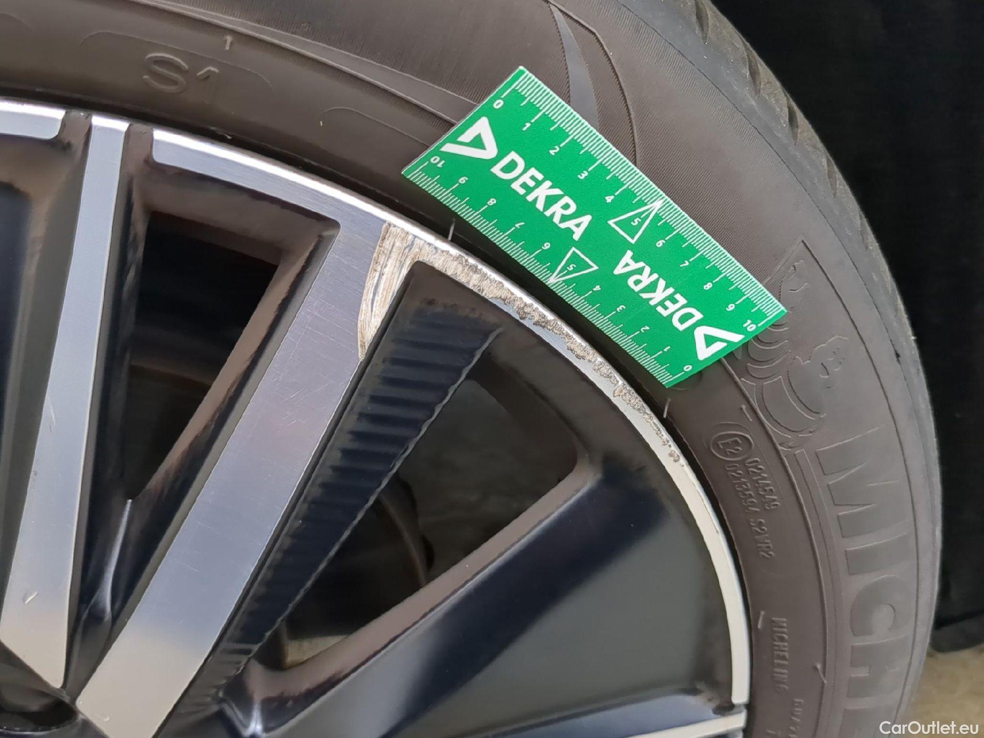  Peugeot  5008 PEUGEOT  / 2020 / 5P / SUV BlueHDi 130 S&S EAT8 GT Pack #8