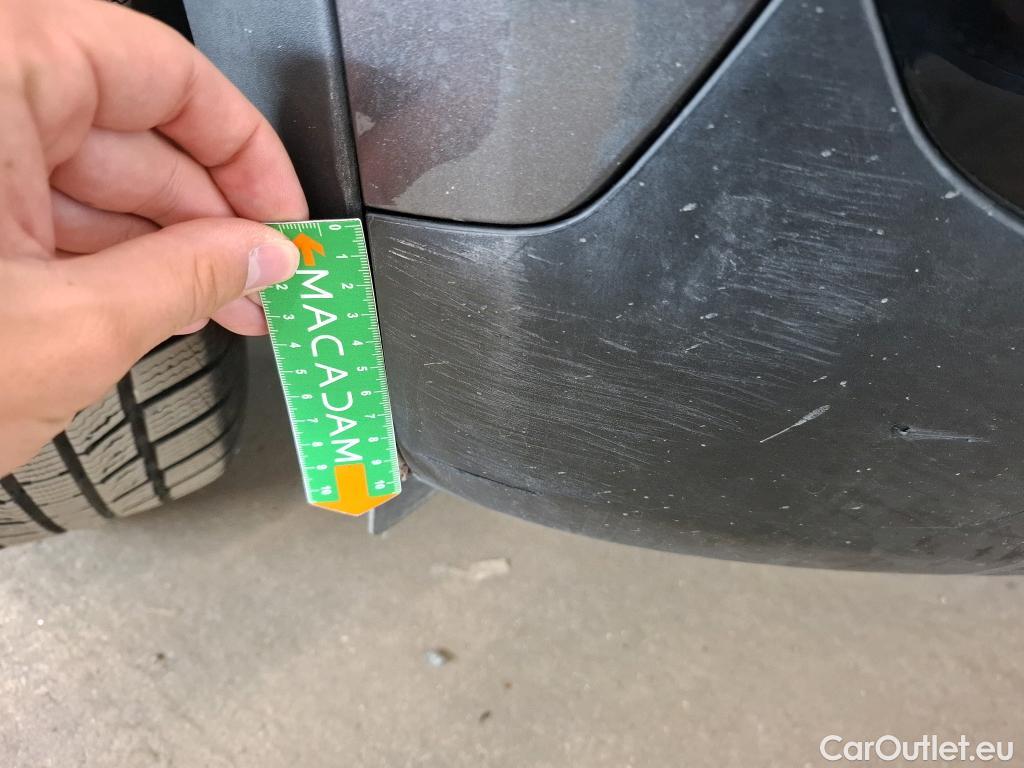  Peugeot  2008  Allure Business 1.5 HDi 130CV BVA8 E6d #36