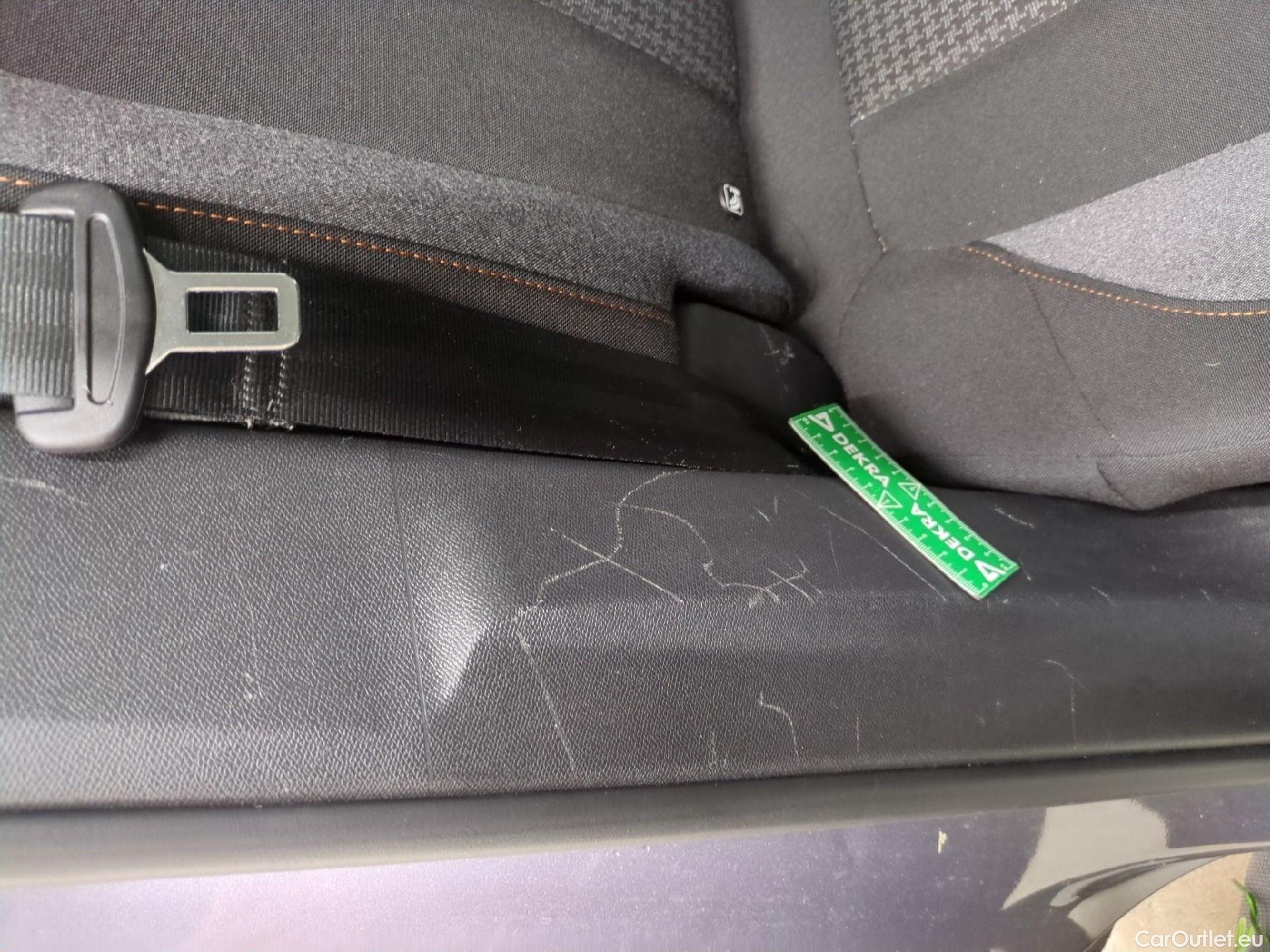  Peugeot  3008  Active Business 1.5 HDi 130CV BVA8 E6d #16