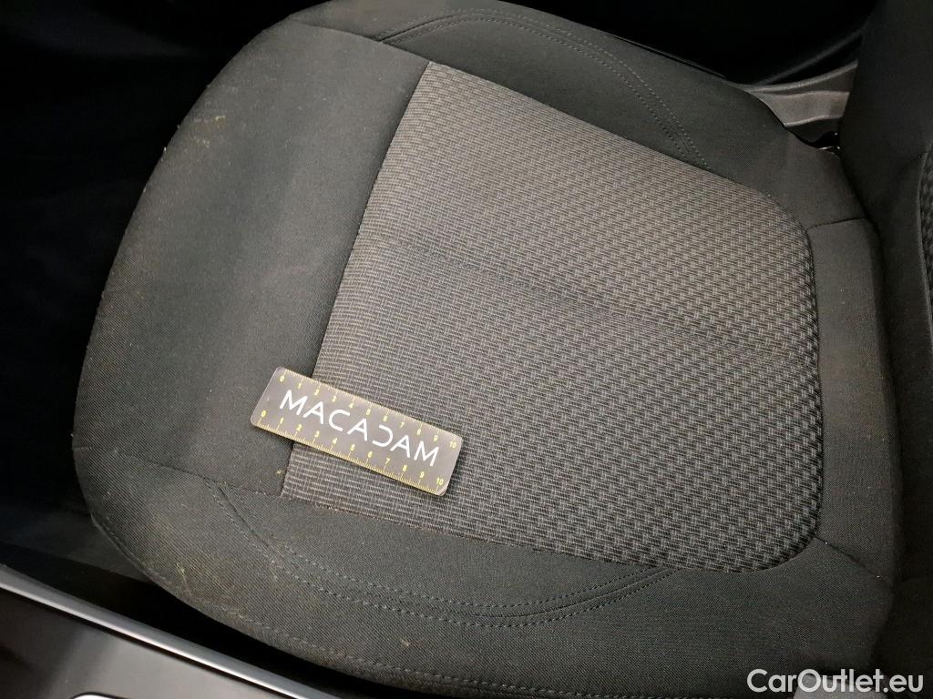  Bmw  Serie 1 BMW Série 1 / 2019 / 5P / Berline 116i DKG7 Business Design #5