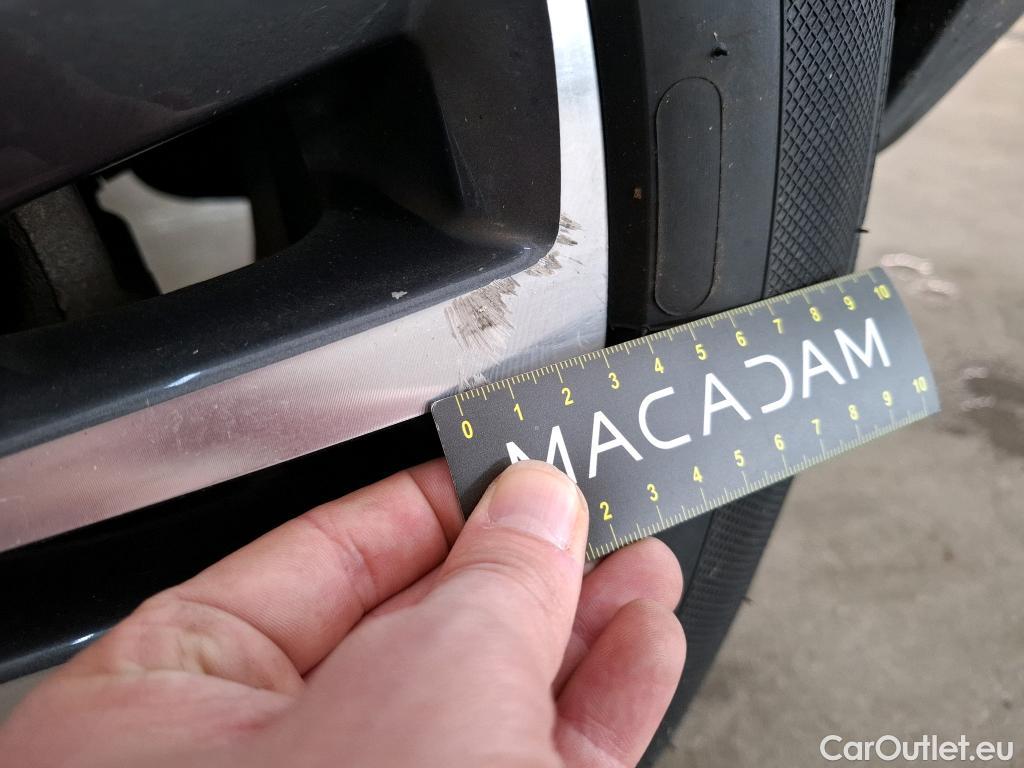  Peugeot  5008  Allure 1.2 PureTech 130CV BVM6 7 Sieges E6d #9