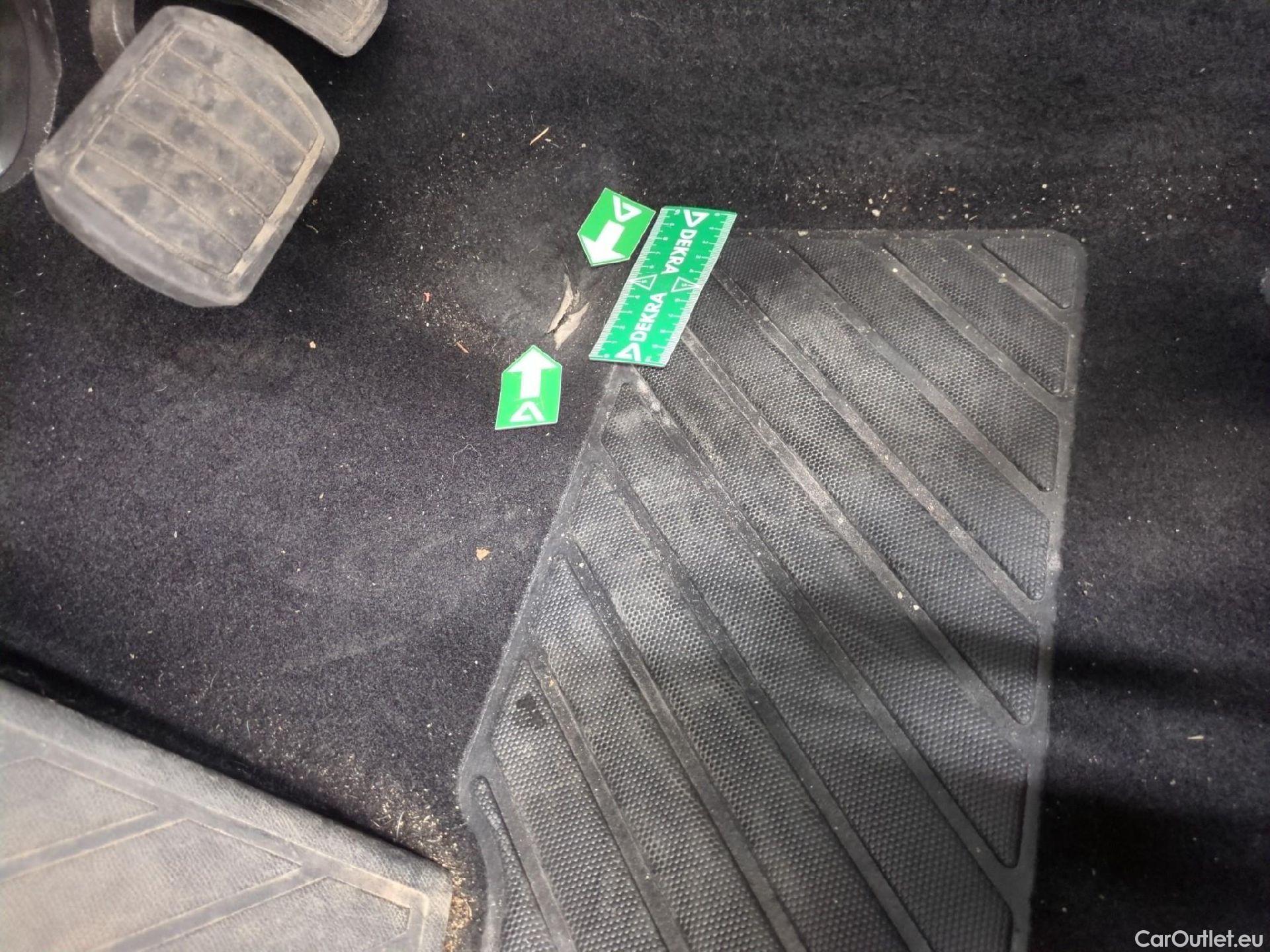  Peugeot  3008  Active Business 1.5 HDi 130CV BVA8 E6d #1