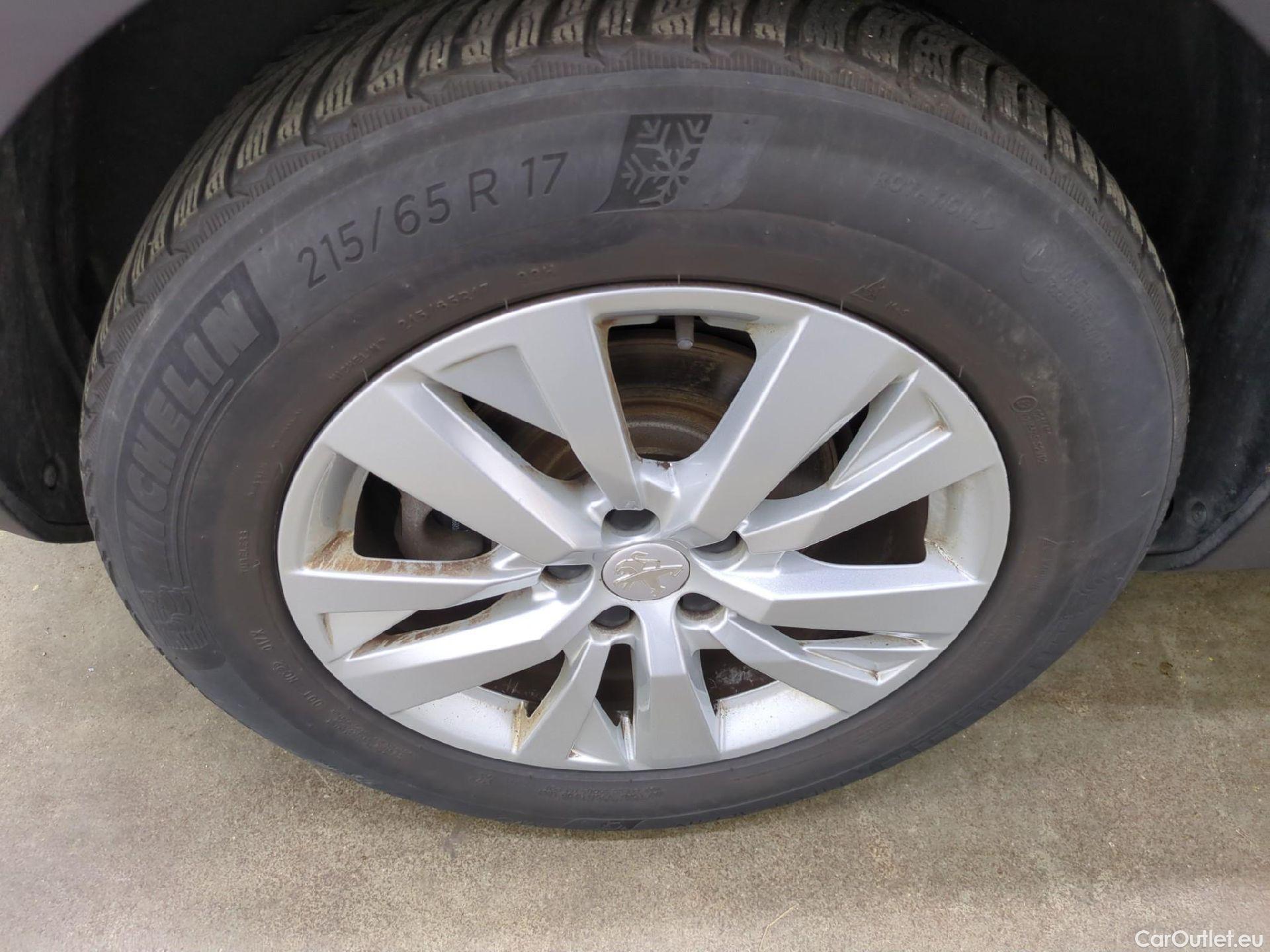  Peugeot  3008  Active Business 1.5 HDi 130CV BVA8 E6d #13