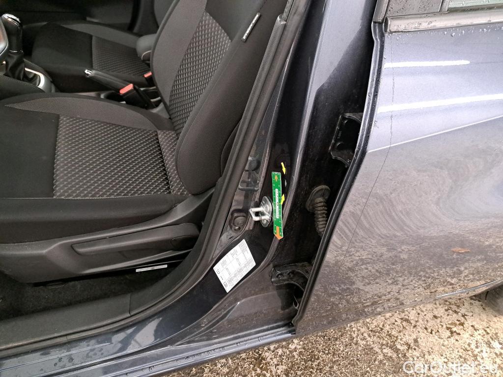  Nissan  Micra NISSAN  / 2016 / 5P / Berline IG-T 100 Business Edition #4