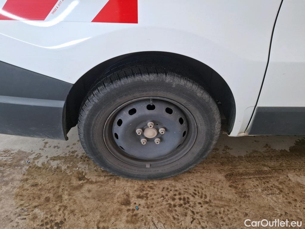  Renault  Trafic RENAULT  / 2019 / 4P / Fourgon tole FG GCF L1H1 1000 Energy dCi 145 EDC #24