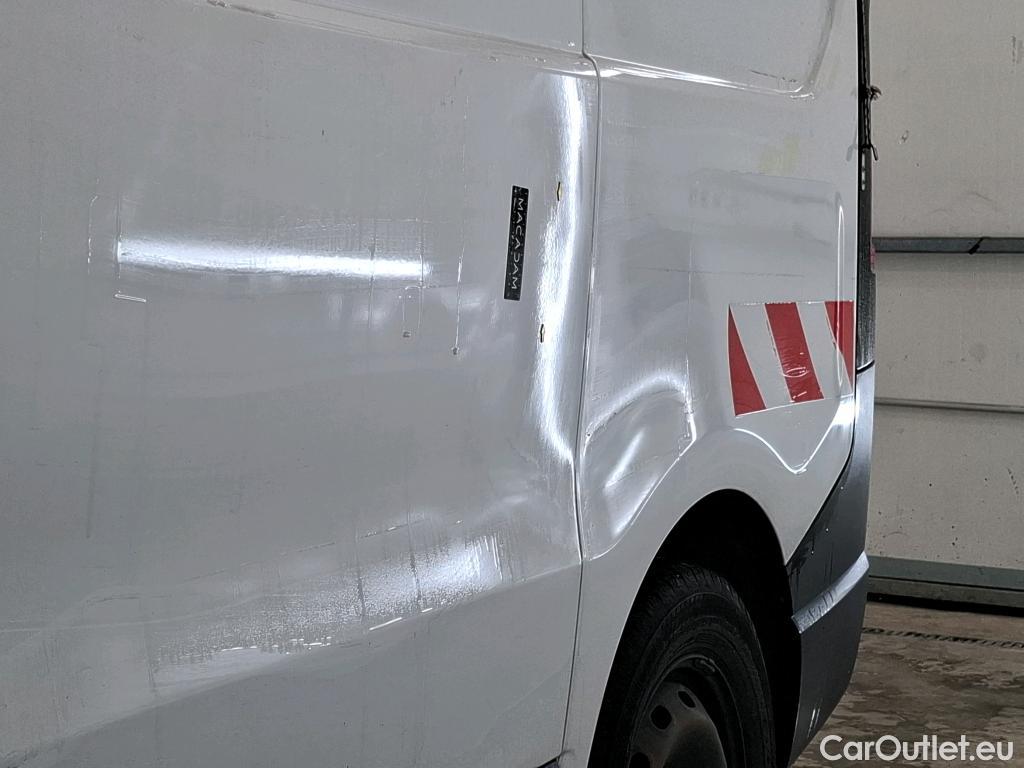  Renault  Trafic RENAULT  / 2019 / 4P / Fourgon tole FG GCF L1H1 1000 Energy dCi 145 EDC #4