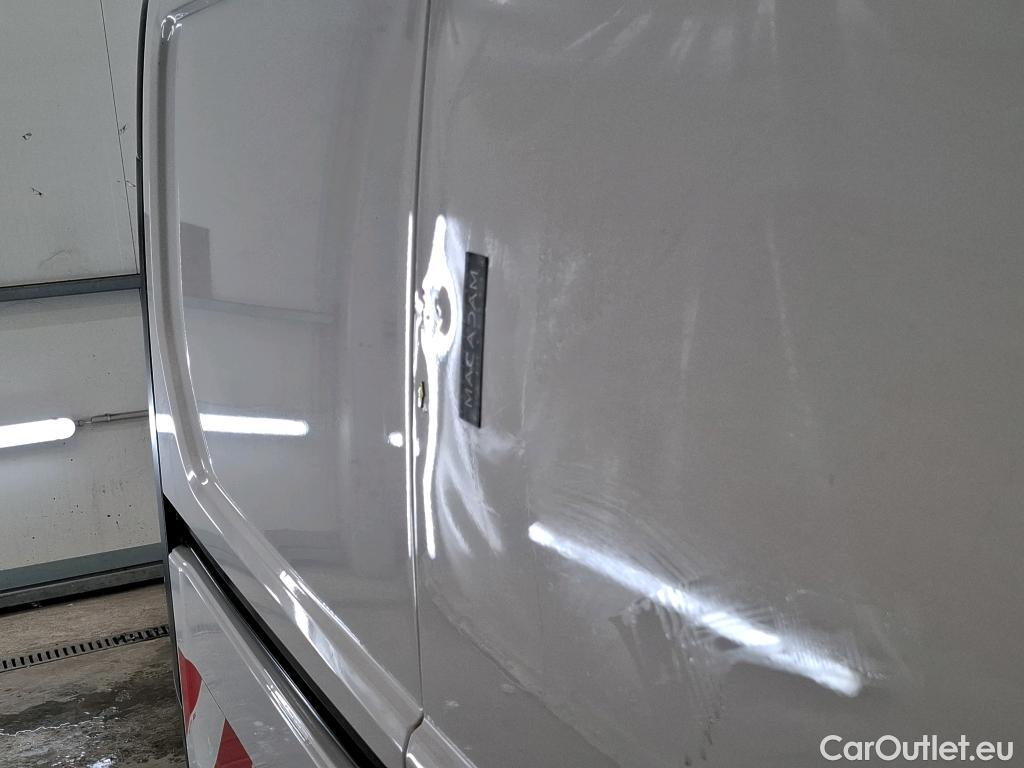  Renault  Trafic RENAULT  / 2019 / 4P / Fourgon tole FG GCF L1H1 1000 Energy dCi 145 EDC #11