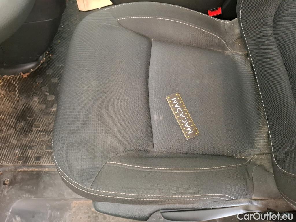  Renault  Trafic RENAULT  / 2019 / 4P / Fourgon tole FG GCF L1H1 1000 Energy dCi 145 EDC #28