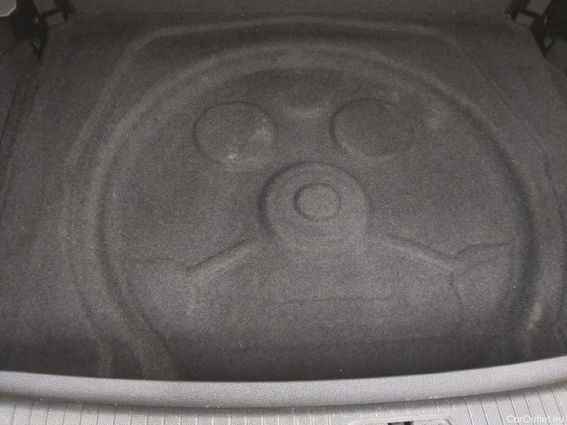  Volkswagen  Tiguan  Carat Exclusive 1.5 TSI 150 DSG7 Pack R Line #2