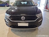 Volkswagen  T-ROC VOLKSWAGEN  / 2017 / 5P / SUV 1.5 TSI ACT STYLE DSG #39
