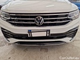  Volkswagen  Tiguan VOLKSWAGEN  / 2020 / 5P / SUV 2.0 TDI SCR 110KWR-LINE DSG #24