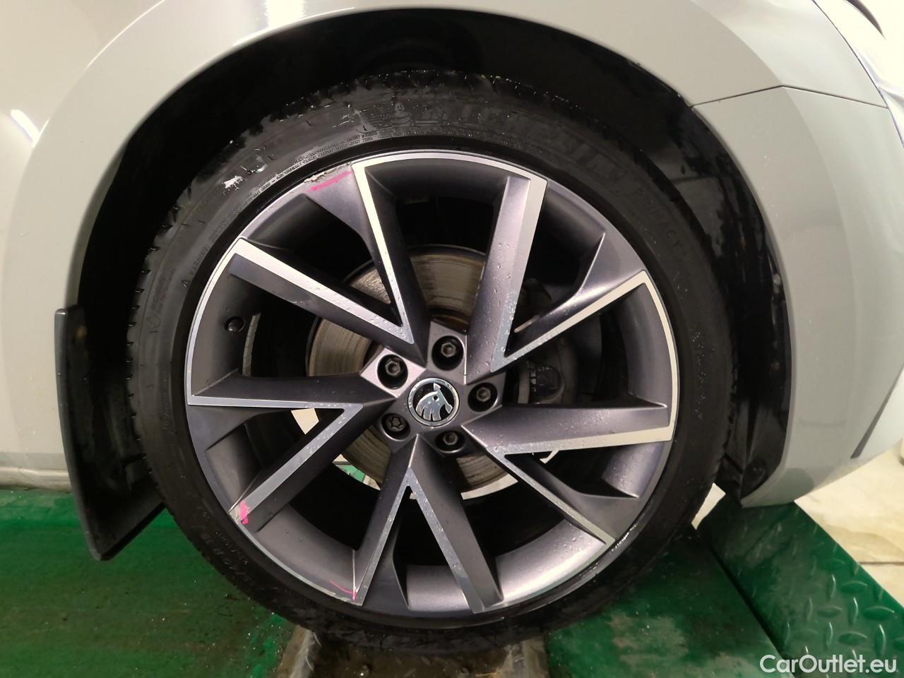  Skoda  Superb Sup.C.TDI 200 4x4 SL A.Ed.Aut. #8