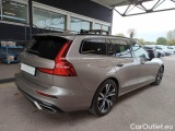  Volvo  V60 VOLVO  / 2018 / 5P / STATION WAGON D3 R-DESIGN #2