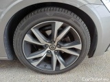 Volvo  V60 VOLVO  / 2018 / 5P / STATION WAGON D3 R-DESIGN #17