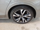  Volvo  V60 VOLVO  / 2018 / 5P / STATION WAGON D3 R-DESIGN #102