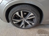  Volvo  V60 VOLVO  / 2018 / 5P / STATION WAGON D3 R-DESIGN #104