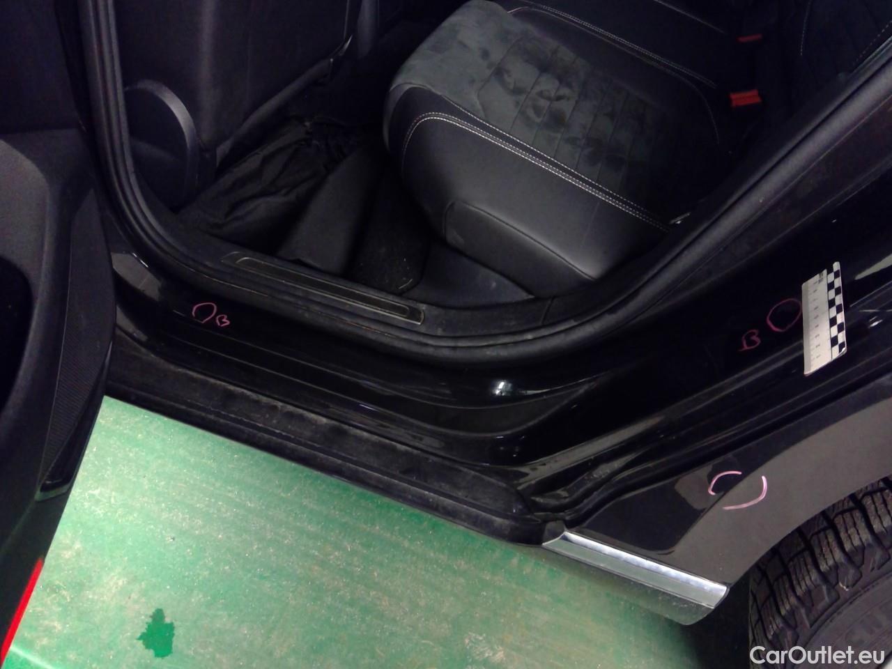  Volkswagen  Passat  Sp.Combi GTE #17