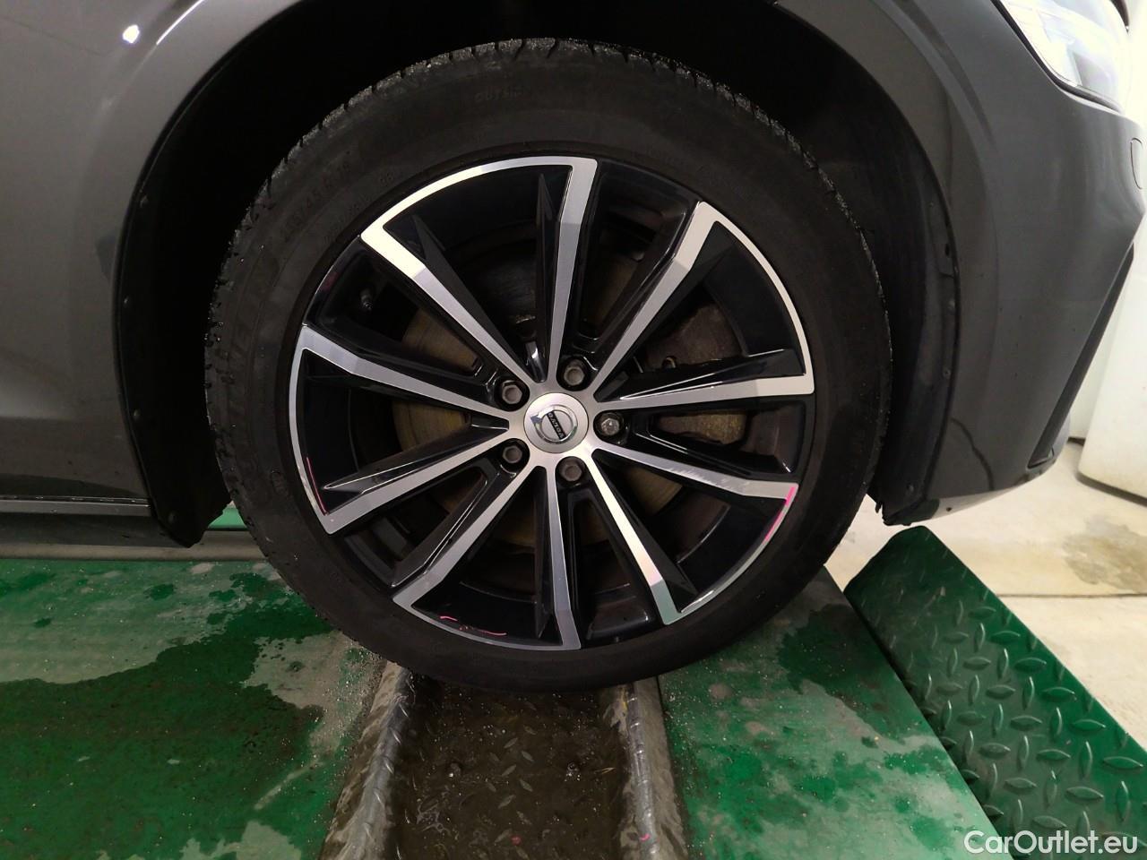  Volvo  V60  T6 350 +Dark Rec. AWD Aut #6