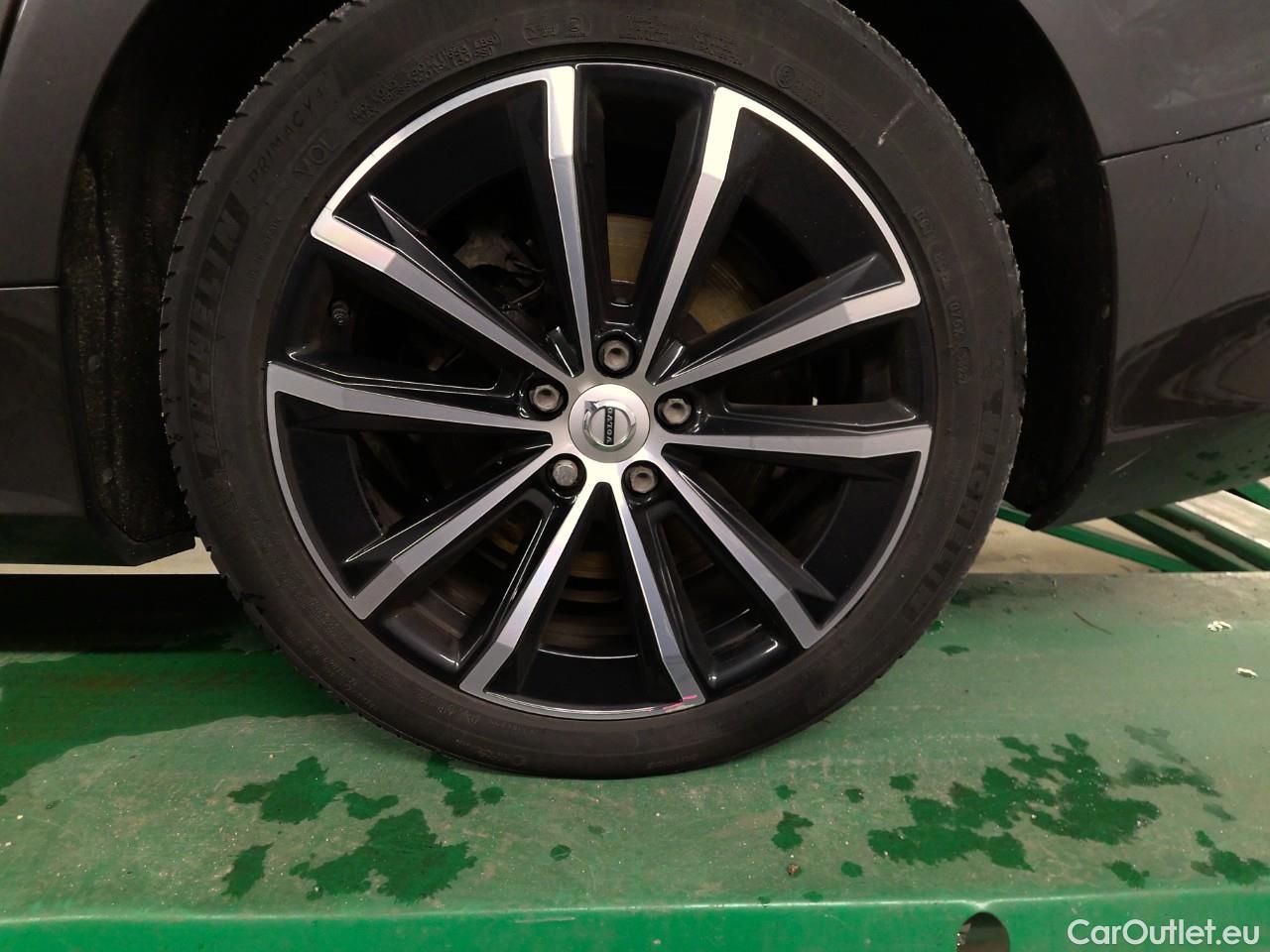  Volvo  V60  T6 350 +Dark Rec. AWD Aut #9