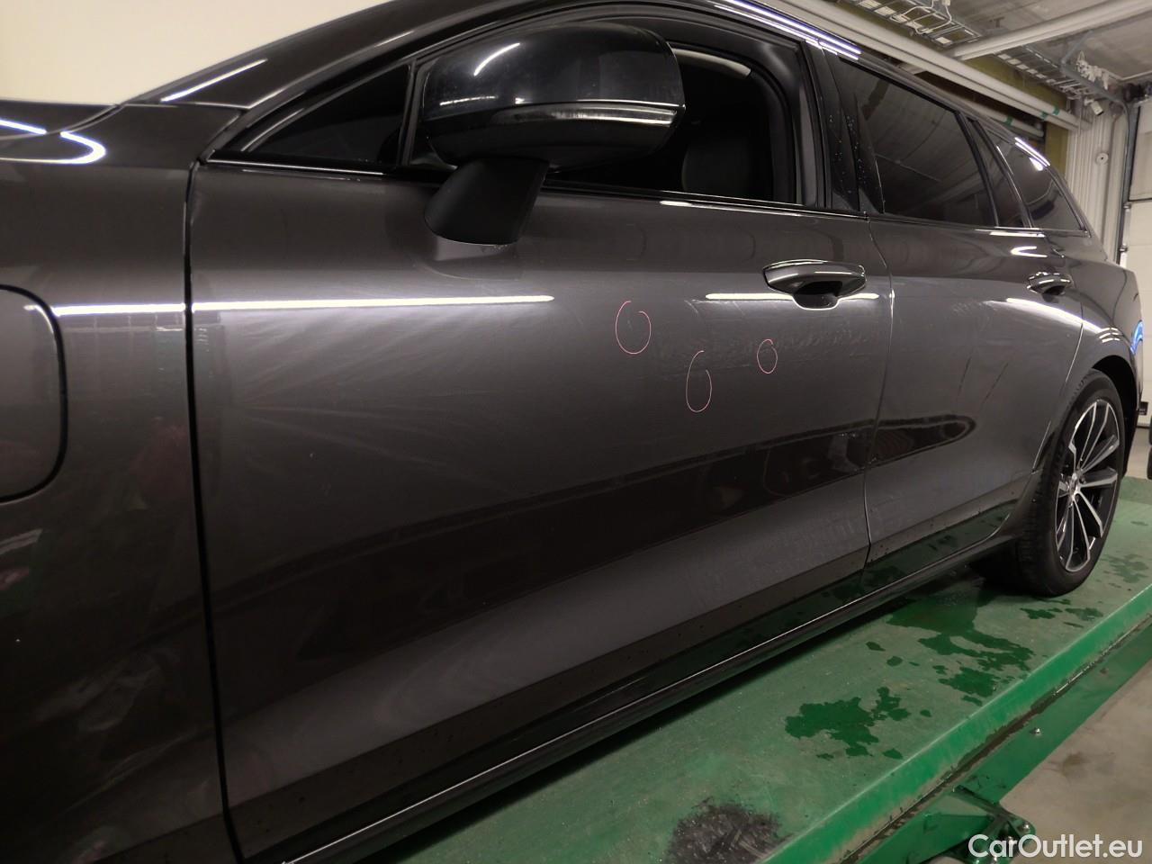  Volvo  V60  T6 350 +Dark Rec. AWD Aut #14