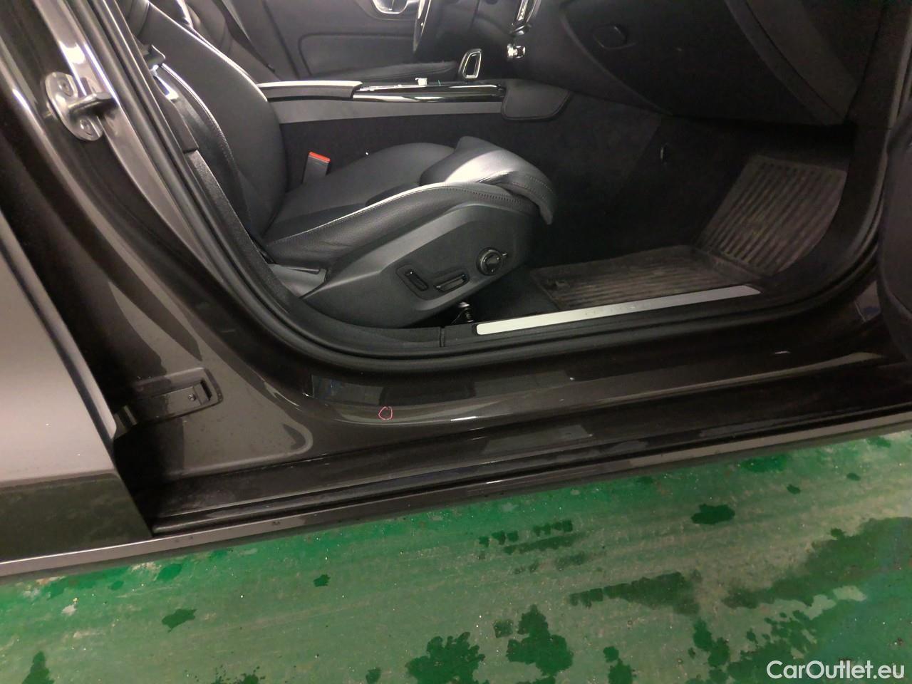  Volvo  V60  T6 350 +Dark Rec. AWD Aut #7