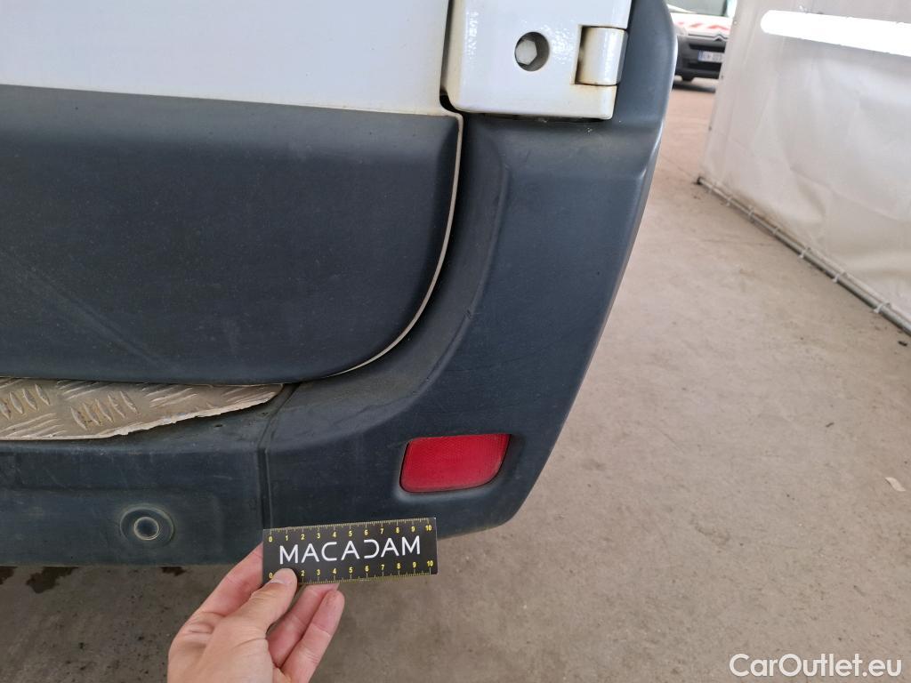  Renault  Master  III Fourgon L2H2 3 5 Grand Confort dCi 130CV BVM6 7 Sieges E6 #65