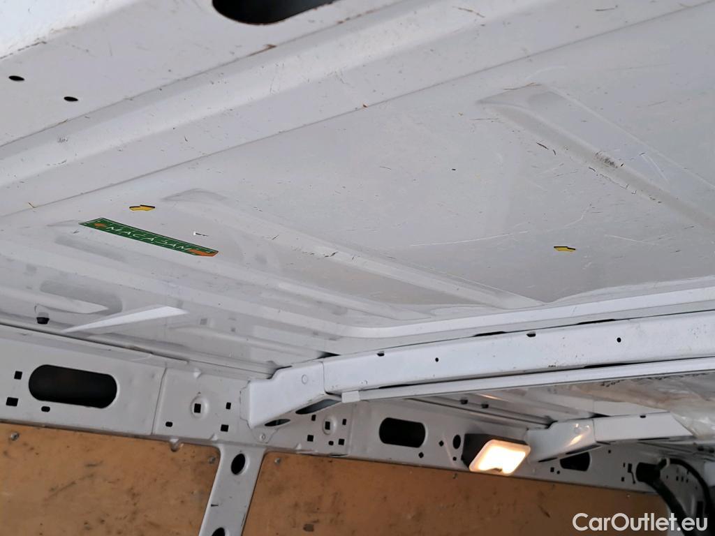  Renault  Master  III Fourgon L3H2 3 5 Grand Confort dCi 145CV BVM6 E6 #5