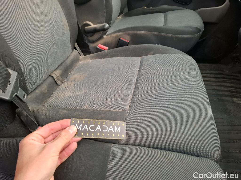  Renault  Master  III Fourgon L2H2 3 5 Grand Confort dCi 130CV BVM6 7 Sieges E6 #50