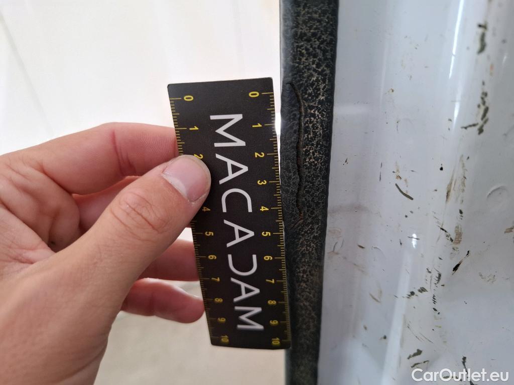  Renault  Master  III Fourgon L2H2 3 5 Grand Confort dCi 130CV BVM6 7 Sieges E6 #36