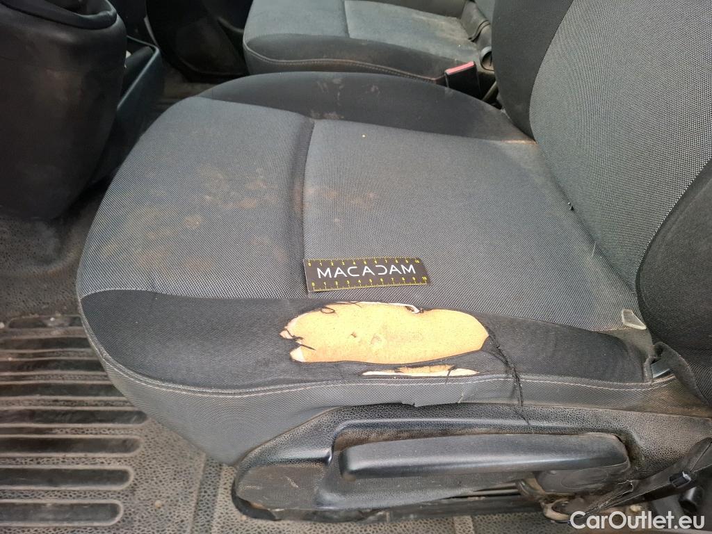  Renault  Master  III Fourgon L2H2 3 5 Grand Confort dCi 130CV BVM6 7 Sieges E6 #1