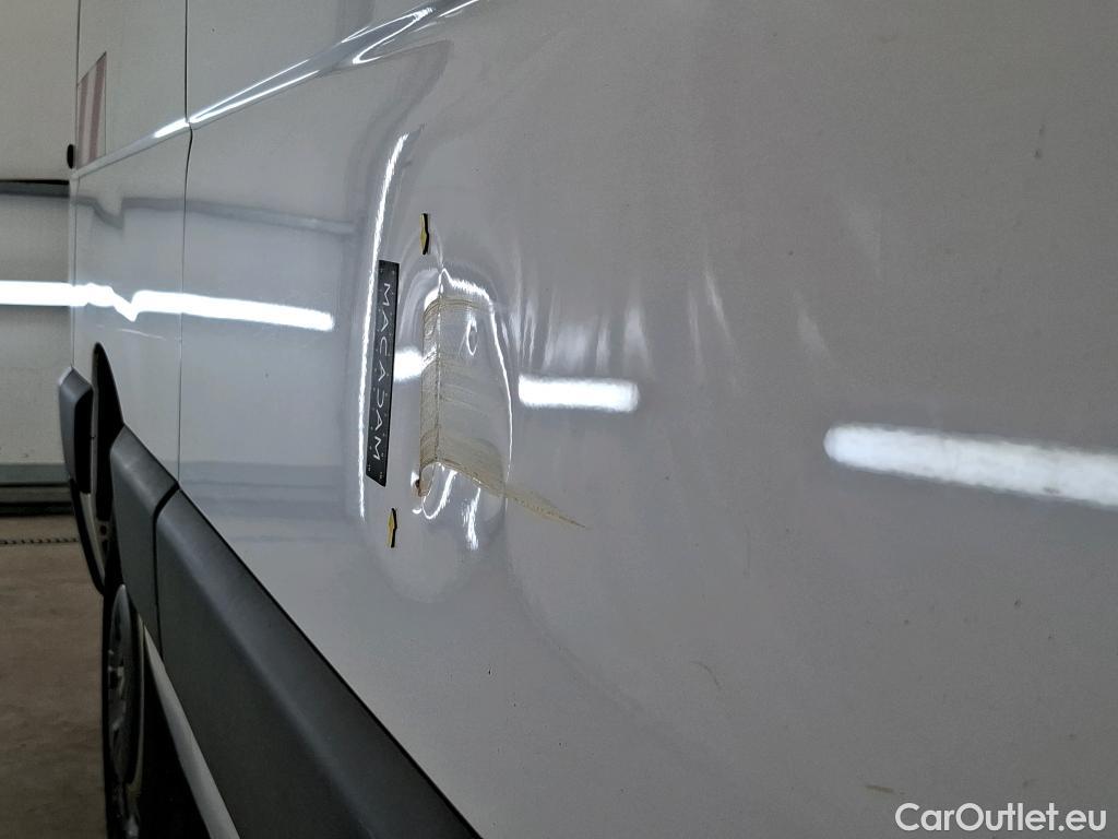  Renault  Master  III Fourgon L2H2 3 5 Grand Confort dCi 130CV BVM6 7 Sieges E6 #8