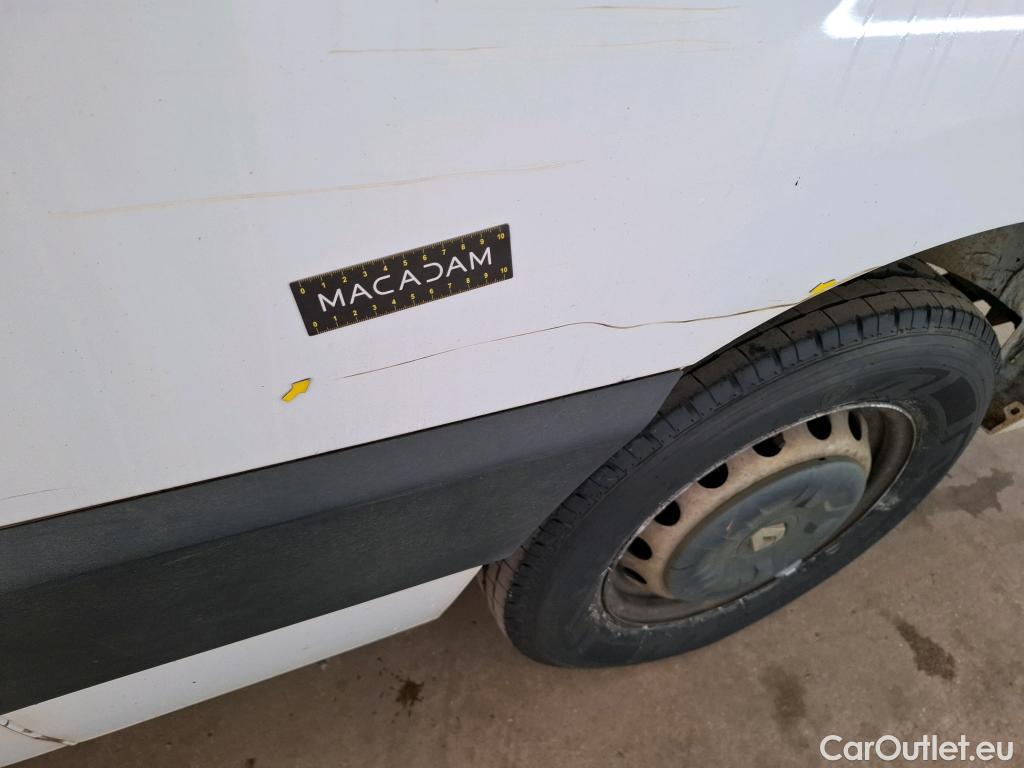  Renault  Master  III Fourgon L2H2 3 5 Grand Confort dCi 130CV BVM6 7 Sieges E6 #5