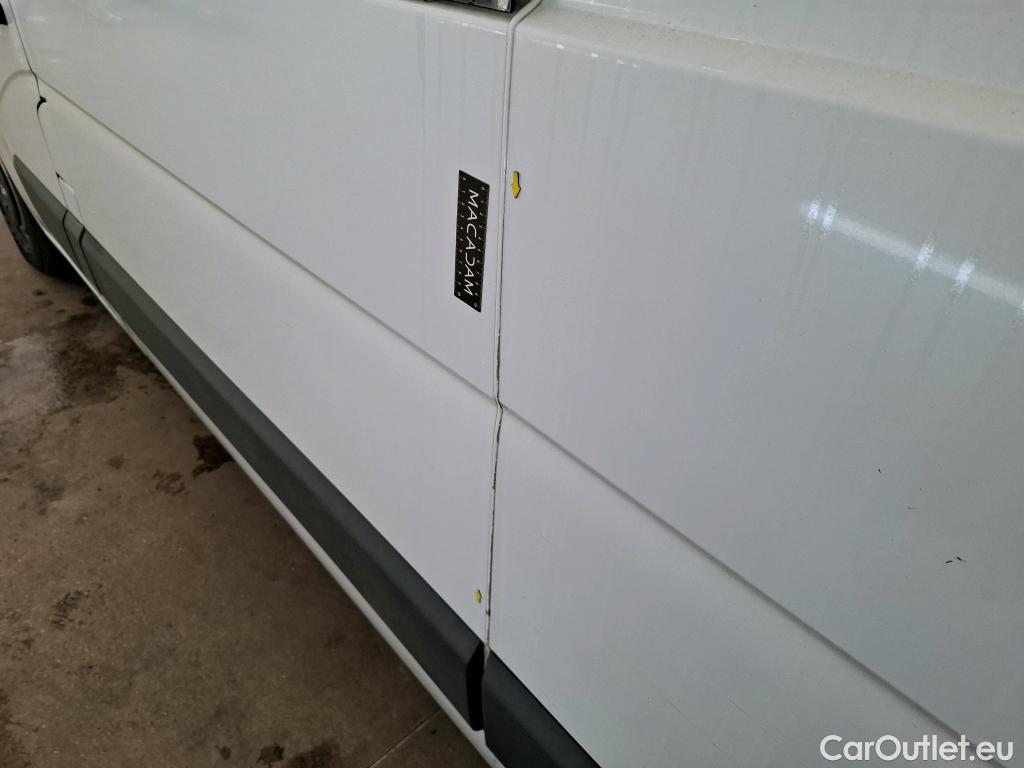  Renault  Master  III Fourgon L2H2 3 5 Grand Confort dCi 130CV BVM6 7 Sieges E6 #6