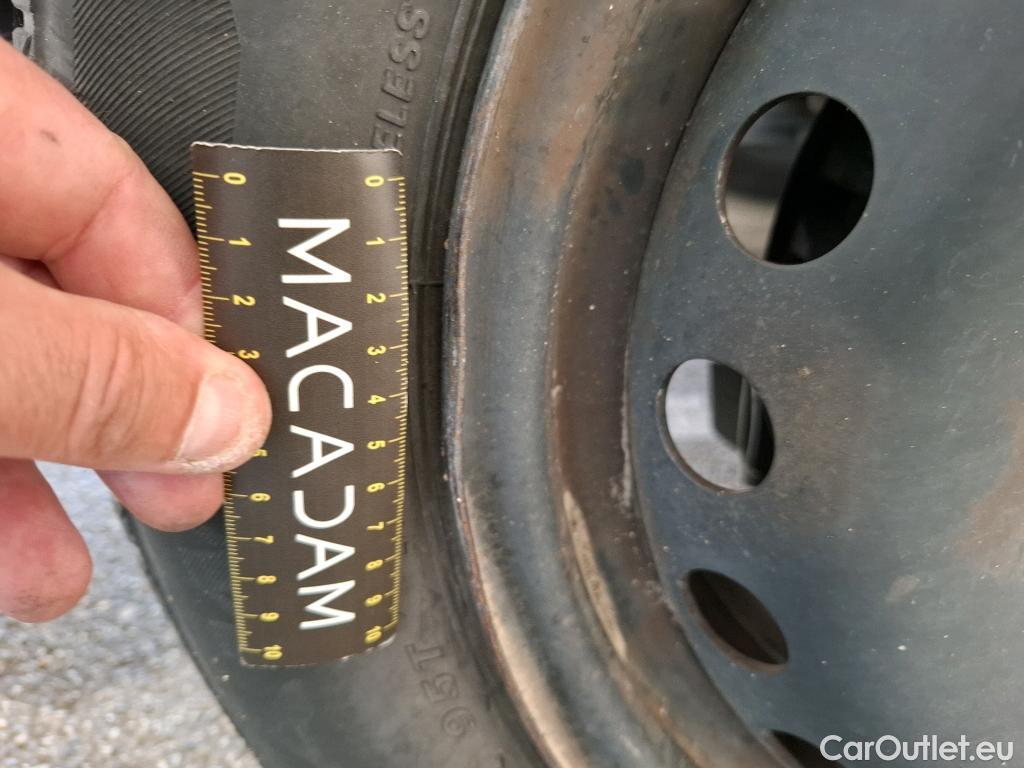  Renault  Kangoo  Express Extra (Série Spéciale) 1.5 dCi 75CV BVM5 E6 #36