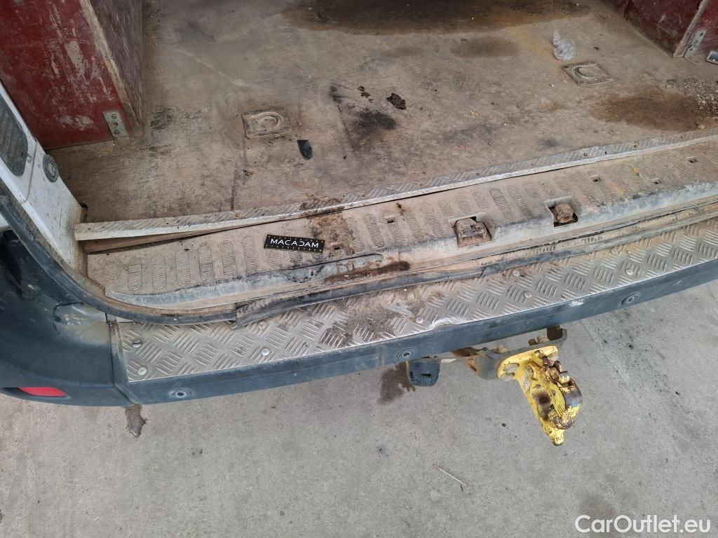  Renault  Master  III Fourgon L2H2 3 5 Grand Confort dCi 130CV BVM6 7 Sieges E6 #27