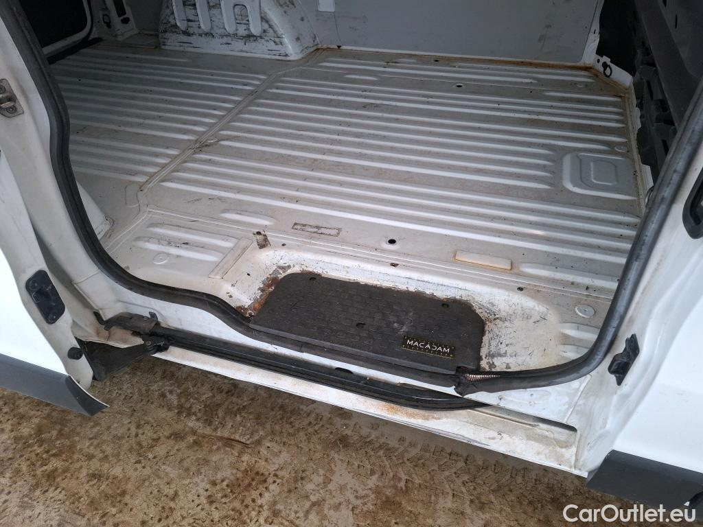  Renault  Trafic  III Fourgon L1H1 1200 Confort 1.6 dCi 120CV BVM6 E6dT #26