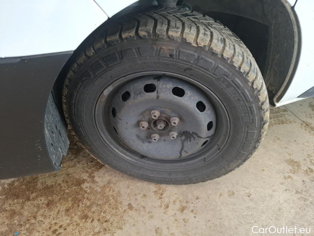  Renault  Trafic  III Fourgon L1H1 1200 Confort 1.6 dCi 120CV BVM6 E6dT #29