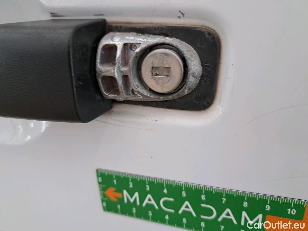  Renault  Master  Fourgon L2H2 3 5 Grand Confort dCi 130CV BVM6 E6 #121