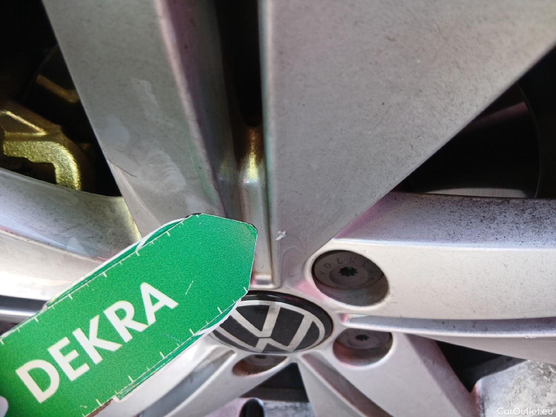  Volkswagen  Golf  VOLKSWAGEN / 2020 / 5P / berlina con portón Life 1.0 eTSI 81kW (110CV) DSG #6